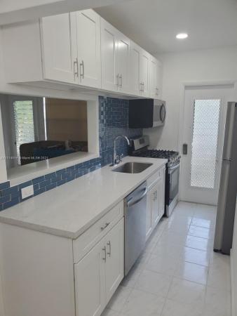 Creek Club, 8040 Tatum Waterway Dr #14A, Miami Beach, Florida 33141, image 1