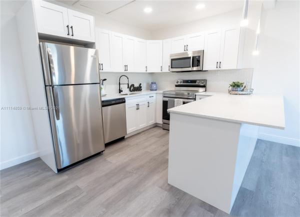 Mansfield At Century Village, 240 Mansfield F, Boca Raton, Florida 33434, image 2