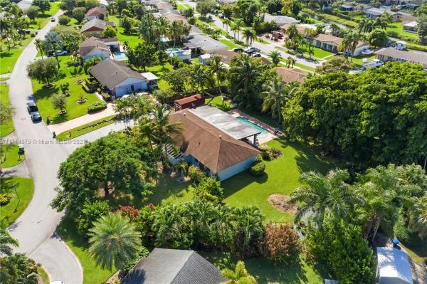 Bel Aire, 18454 SW 89th Ct, Cutler Bay, Florida 33157, image 2