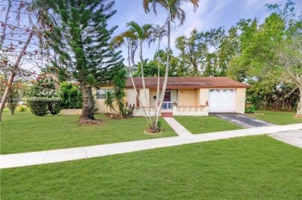 Sunrise Golf Village, 1231 NW 60th Ave, Sunrise, Florida 33313, image 2