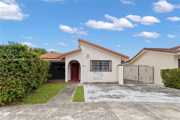 Delaurentis, 9893 SW 1st Ter, Fountainebleau, Florida 33174, image 2