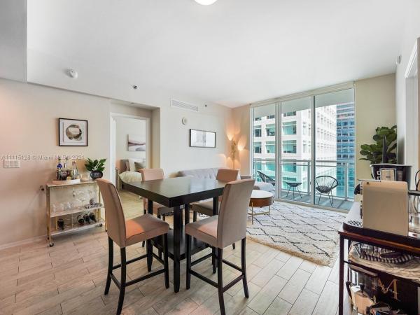 The Plaza On Brickell East, 950 Brickell Bay Dr #1406, Miami, Florida 33131, image 2
