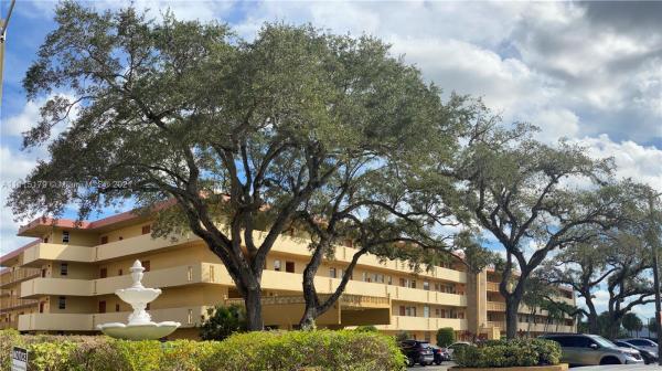 Royal Oaks, 443 NE 195th St #241, Ives Estates, Florida 33179, image 1
