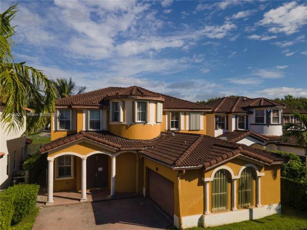 Grand Lakes, 14961 SW 17th Ln, University Park, Florida 33185, image 2