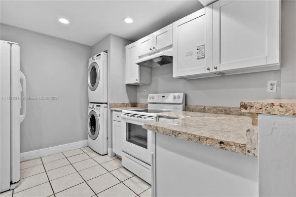 Snapper Village, 6221 SW 116th Pl #D, Kendall, Florida 33173, image 2