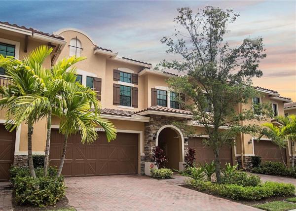 The Cove At Lago Mar, 124 SW 127th Ter, Plantation, Florida 33325, image 2