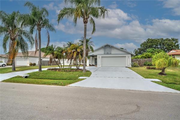 2581 SE Caladium Ave, Florida 34952, image 2