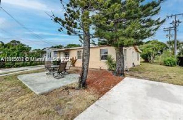 Cherry Hills, 401 NW 13th Ave, Boynton Beach, Florida 33435, image 2