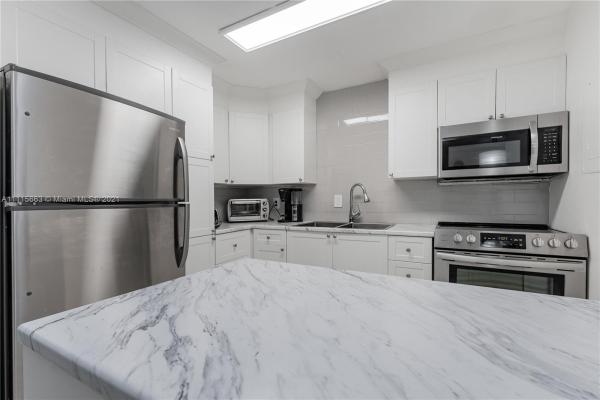 Omega, 1681 NW 70th Ave #416, Plantation, Florida 33313, image 2
