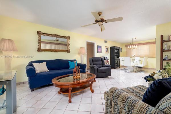 Westbrook, 412 S Luna Ct #8, Hollywood, Florida 33021, image 1