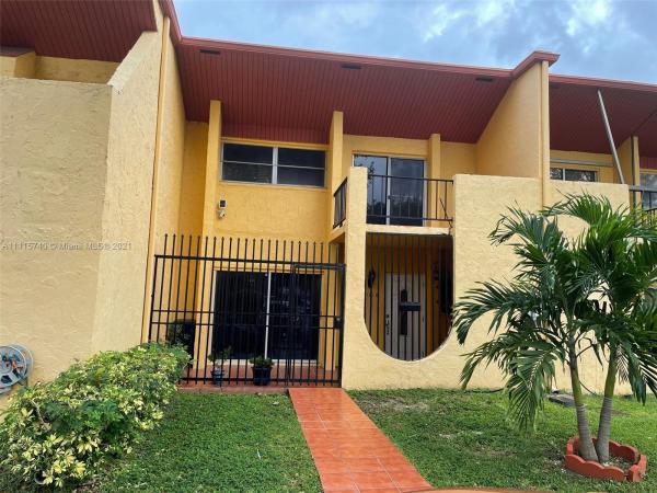 Taracoma Townhomes, 13781 SW 84th St #D, Kendale Lakes, Florida 33183, image 2