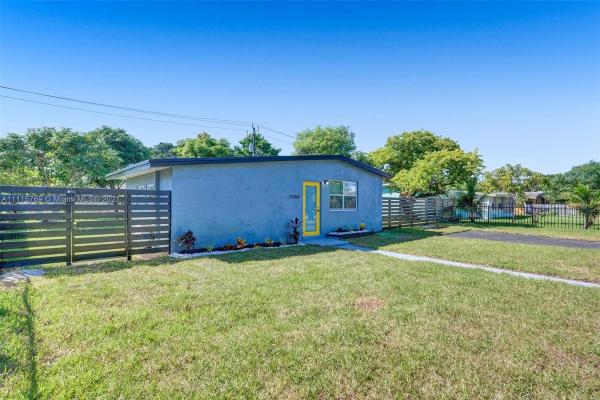 19350 NE 2nd Ave, Unincorporated Dade County, Florida 33179, image 2