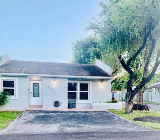 Evergreen Homes Villas, 13930 SW 57th Ln, Kendale Lakes, Florida 33183, image 2