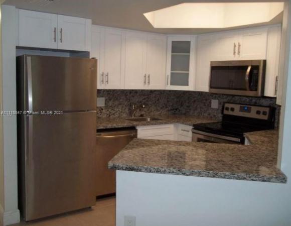 Las Vistas At Doral, 8343 Lake Dr #106, Doral, Florida 33166, image 2
