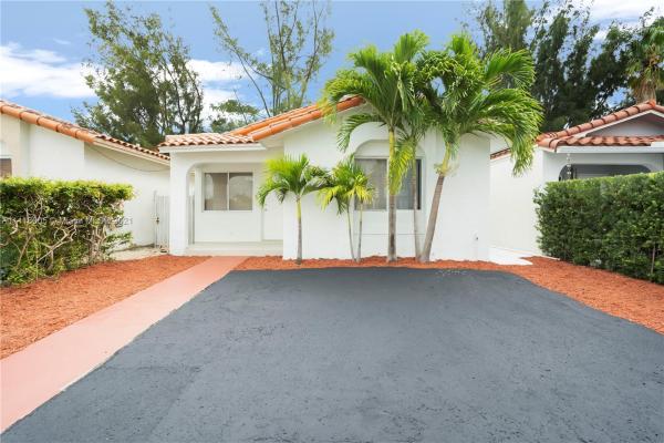 El Prado By The Lake, 2467 W 65th St, Hialeah, Florida 33016, image 1