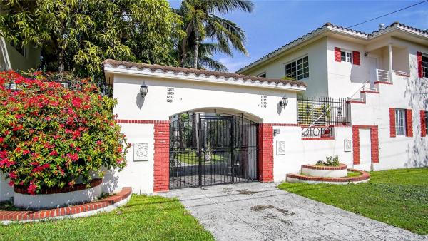Marseilles, 1205 Marseille Dr #27, Miami Beach, Florida 33141, image 2