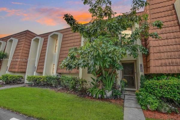 Chateaulaine, 11540 NW 1st St, Plantation, Florida 33325, image 2