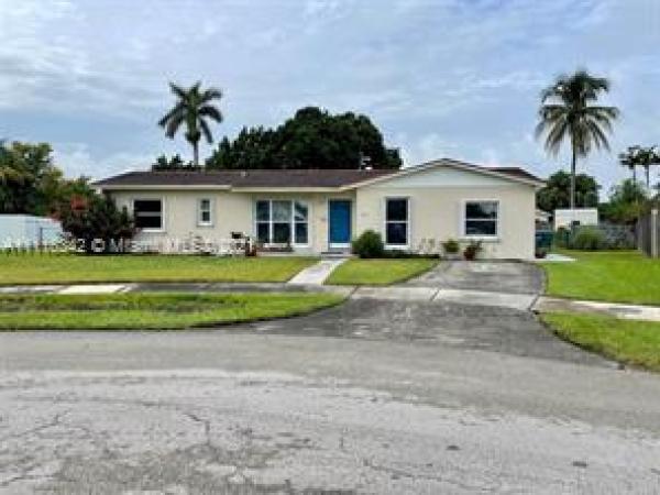 Bel Aire, 18570 SW 93rd Ave, Cutler Bay, Florida 33157, image 2