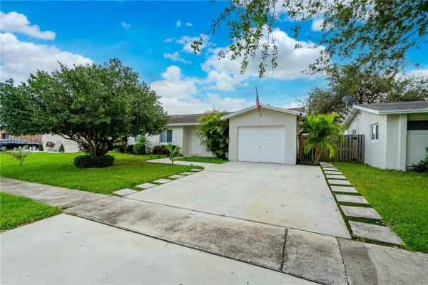 Twin Lakes, 11550 NW 31st St, Sunrise, Florida 33323, image 2