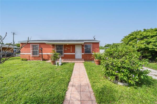 Linden Gardens, 3440 E 10th Ave, Hialeah, Florida 33013, image 1