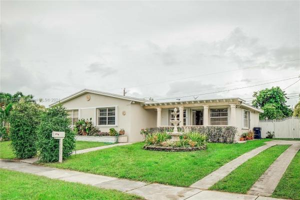 South Coral Homes, 9960 Jamaica Dr, Cutler Bay, Florida 33189, image 2