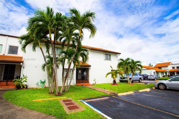Villa Venezia, 1411 SW 124th Ct #E-10, Tamiami, Florida 33184, image 2