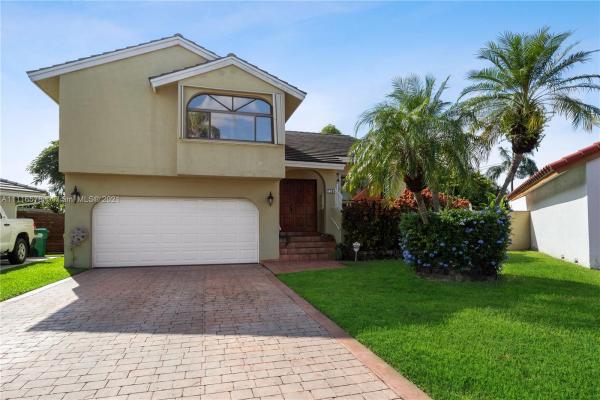 Pueblo Del Sol, 7146 SW 103rd Court Cir, Sunset, Florida 33173, image 2