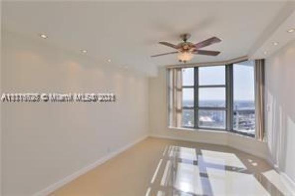 Mystic Pointe Tower 500, 3530 Mystic Pointe Dr #2902, Aventura, Florida 33180, image 2