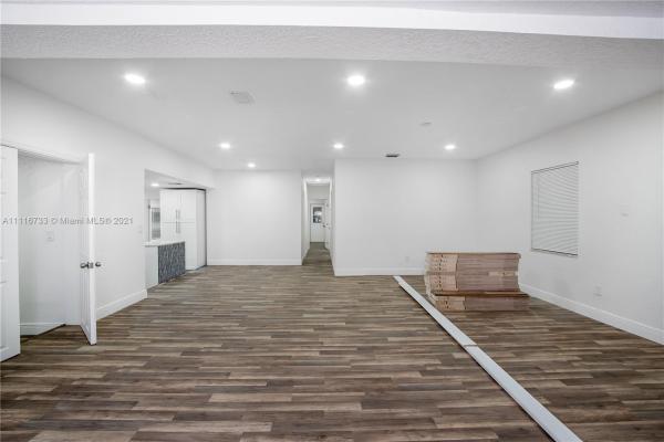 Fulford By The Sea, 1687 NE 174th St, North Miami Beach, Florida 33162, image 2