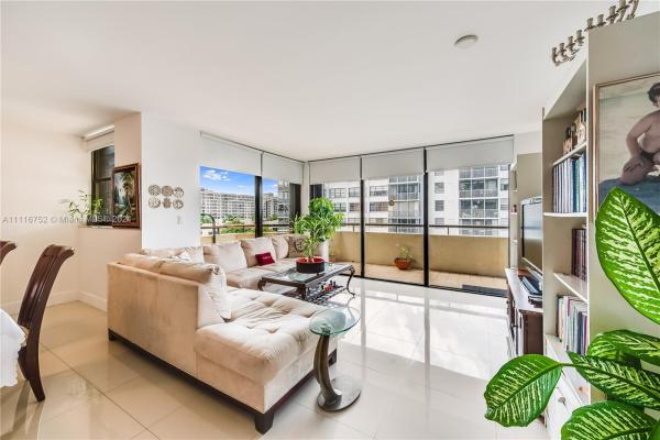 Ocean Lane Plaza, 170 Ocean Lane Dr #803, Key Biscayne, Florida 33149, image 2