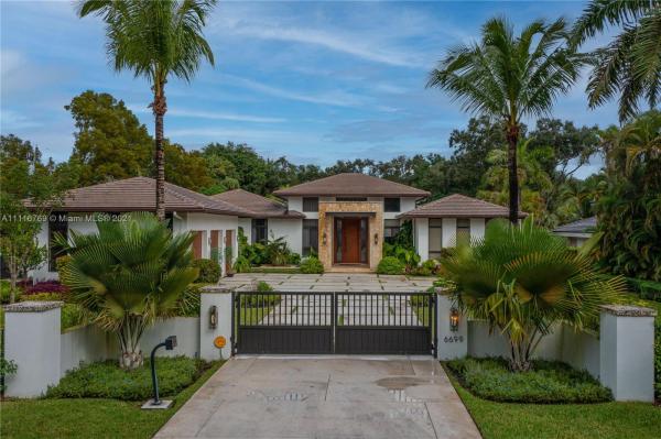 North Pinecrest, 6699 SW 92nd St, Pinecrest, Florida 33156, image 2