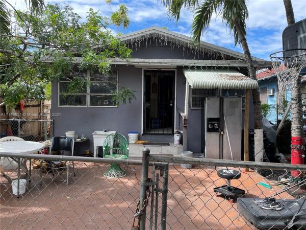 Idlewild Park, 1800 SW 3rd St, Miami, Florida 33135, image 2