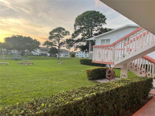 Lyndhurst, 29 Lyndhurst B, Deerfield Beach, Florida 33442, image 1