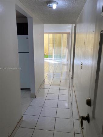 Samari Lake East, Hialeah Gardens, Florida 33016, image 2