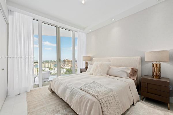 Jade Signature, 16901 Collins Ave #2001, Sunny Isles Beach, Florida 33160, image 2