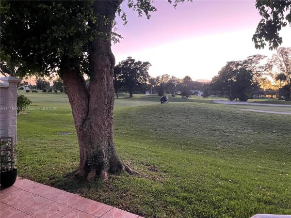 Country Club Of Miami Fairway Townhouses, 19212 Bobolink Dr #19212, Hialeah, Florida 33015, image 1