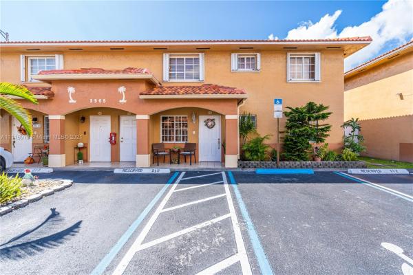 West Palm Villas, 2505 W 76th St #112, Hialeah, Florida 33016, image 1