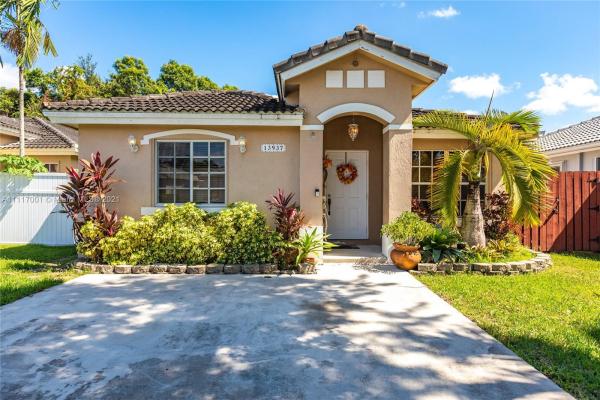 Brighton's Meadow Landings, 13937 SW 150th Ct, Country Walk, Florida 33196, image 2