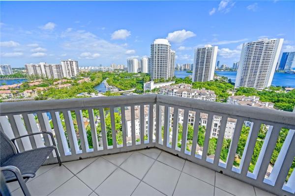 2000 Island Boulevard, 2000 Island Blvd #1801, Aventura, Florida 33160, image 2