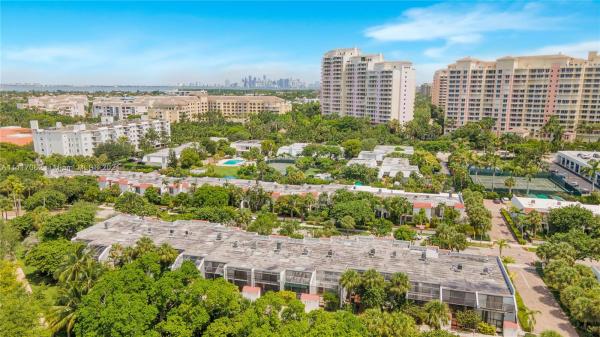 Grapetree Townhouses Of Key Biscayne, 450 Grapetree Dr #314, Key Biscayne, Florida 33149, image 2