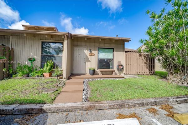 The Escape At Arrowhead, 2031 SW 82nd Ave, Davie, Florida 33324, image 2