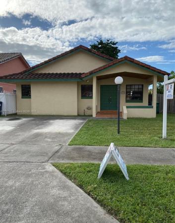 1202 SW 140th Pl, Unincorporated Dade County, Florida 33184, image 2
