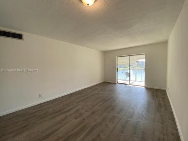 Woodstock Lodge, 5420 NW 11th St #206, Plantation, Florida 33313, image 2