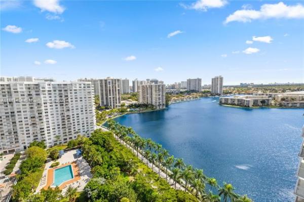 Admirals Port West, 2801 NE 183rd St #2112W, Aventura, Florida 33160, image 2