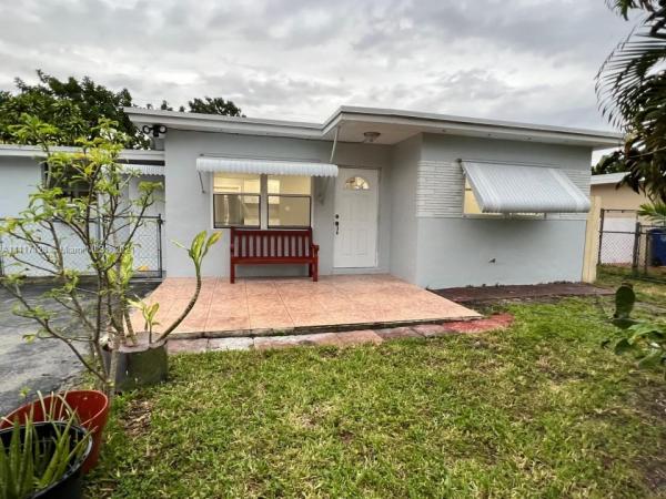 Welwyn Manor, 6345 SW 22nd St, Miramar, Florida 33023, image 2