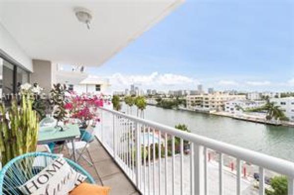 Normandy Shores Yacht & Country Club, 110 S Shore Dr #5E, Miami Beach, Florida 33141, image 2