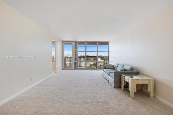 Winston Towers 400, 231 174th St #2402, Sunny Isles Beach, Florida 33160, image 2