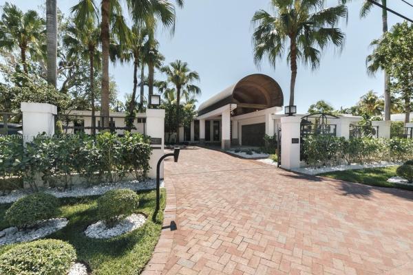 Entrada, 3680 Stewart Ave, Miami, Florida 33133, image 2