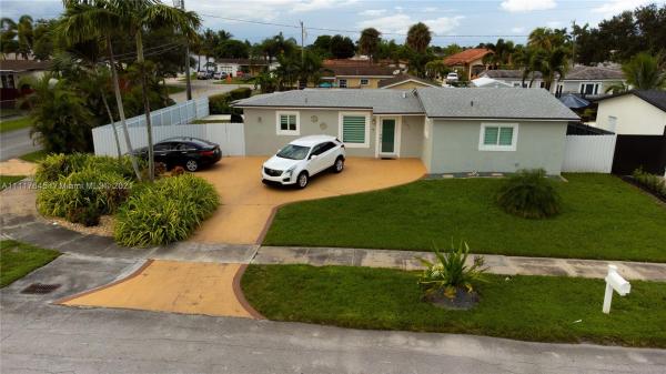 Palm Springs North Residential, 8291 NW 171st St, Palm Springs North, Florida 33015, image 2
