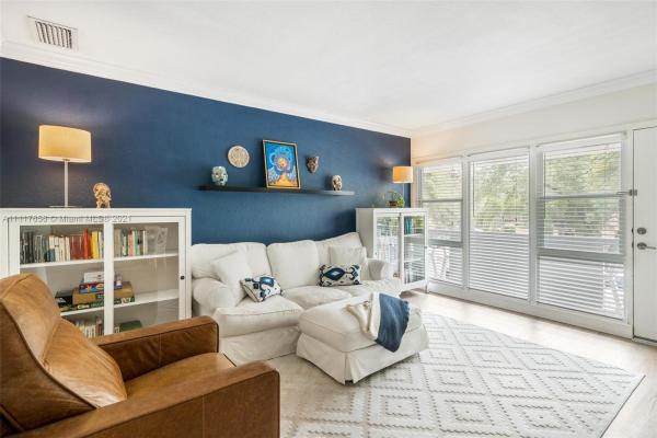 Edgewater Of Coral Gables, 35 Edgewater Dr #204, Coral Gables, Florida 33133, image 2